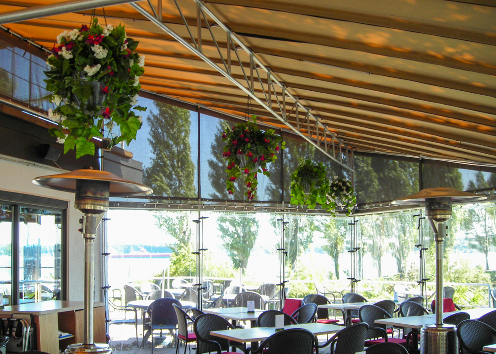 Projet auvent de restaurant réalisé par Abris-Temps