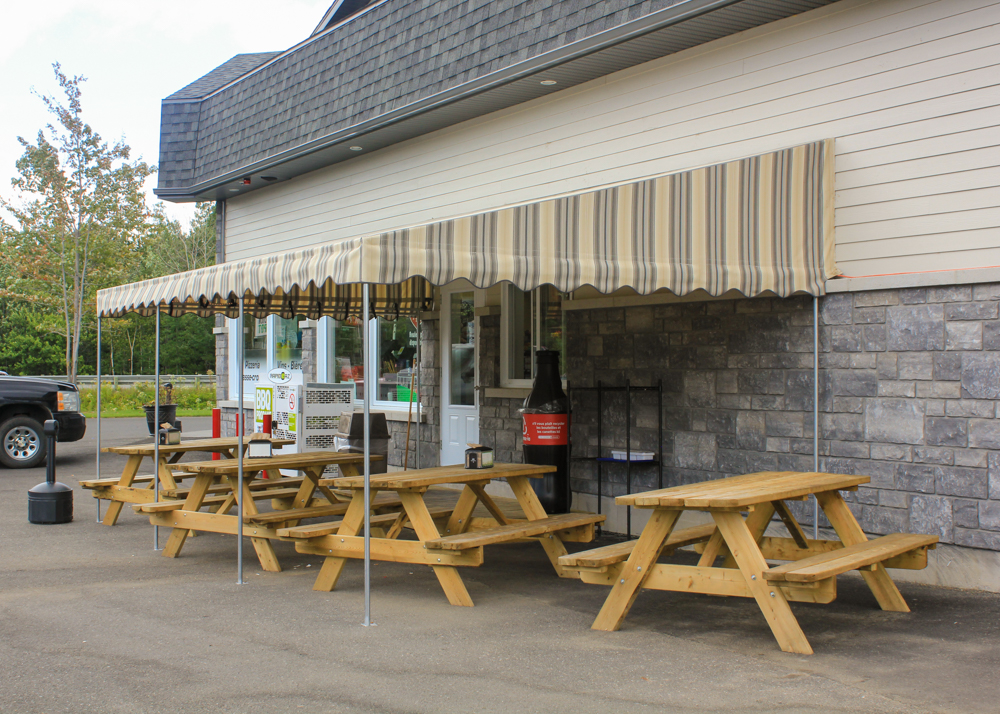 Auvent commercial - Commercial • Été