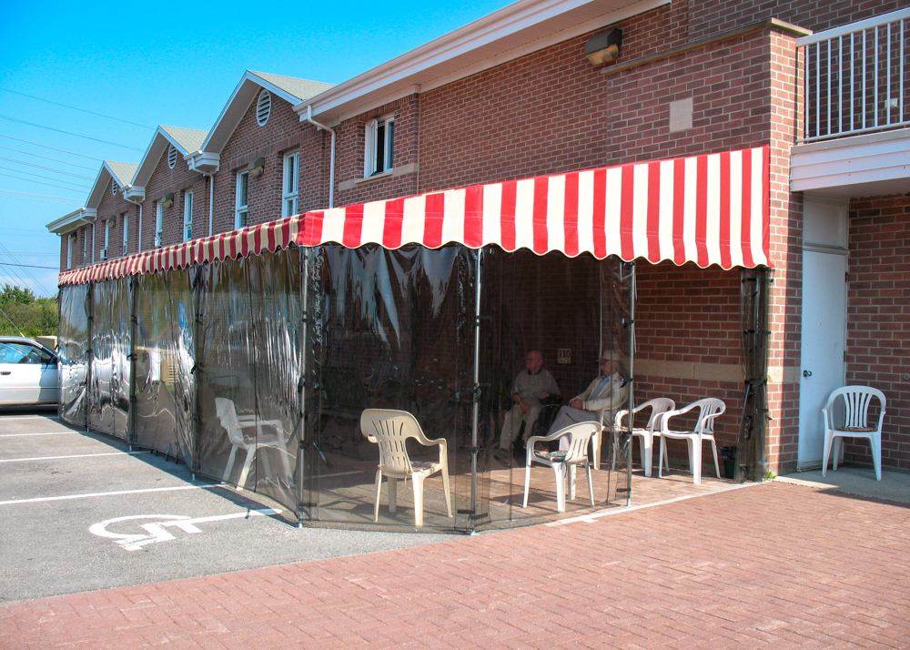 Auvent institutionnel - Commercial • Été