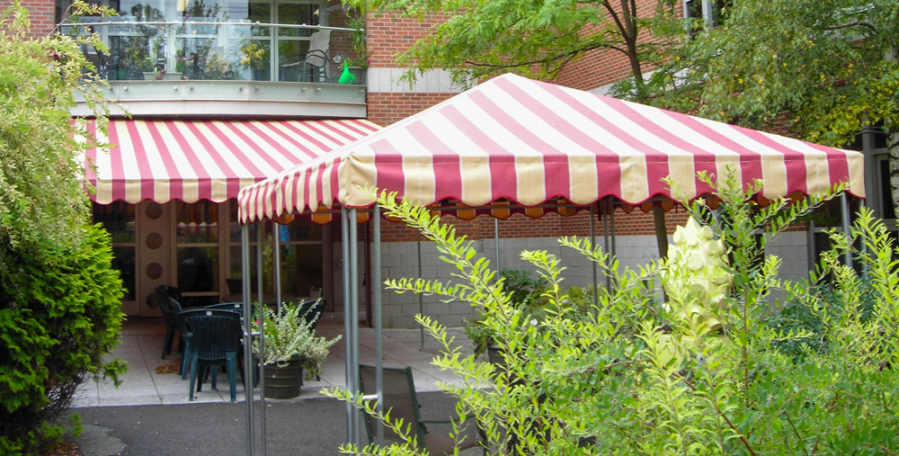 Gazébo et auvent - Commercial • Été