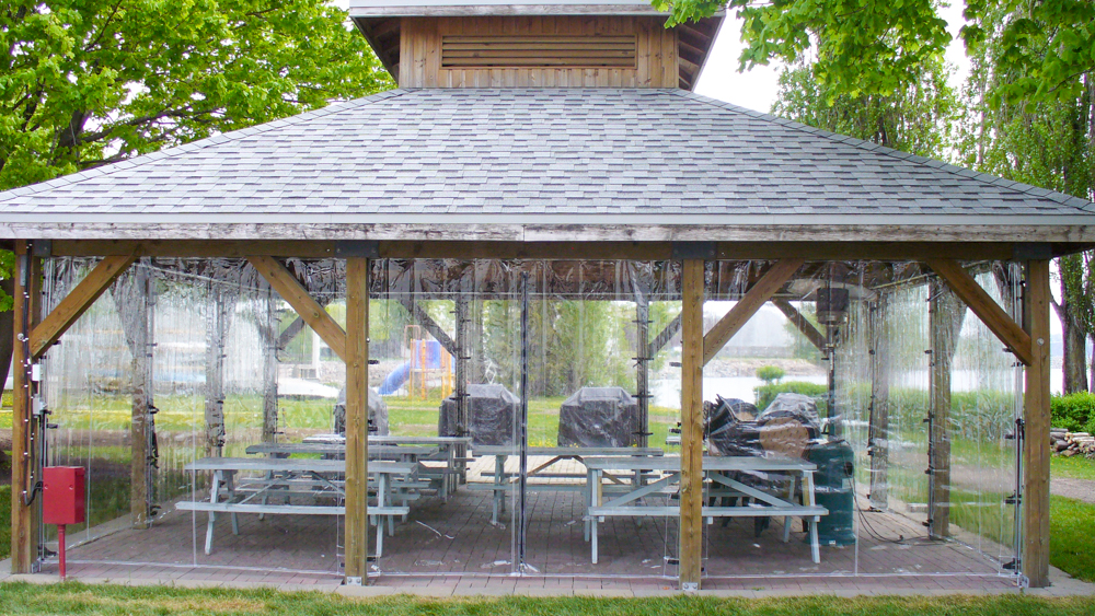 Rideau - Commercial • Été