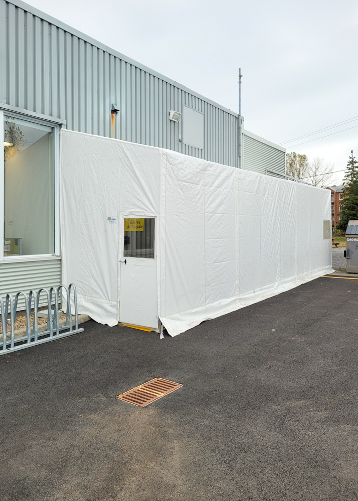 Portique appenti porte rigide - Commercial • Hiver