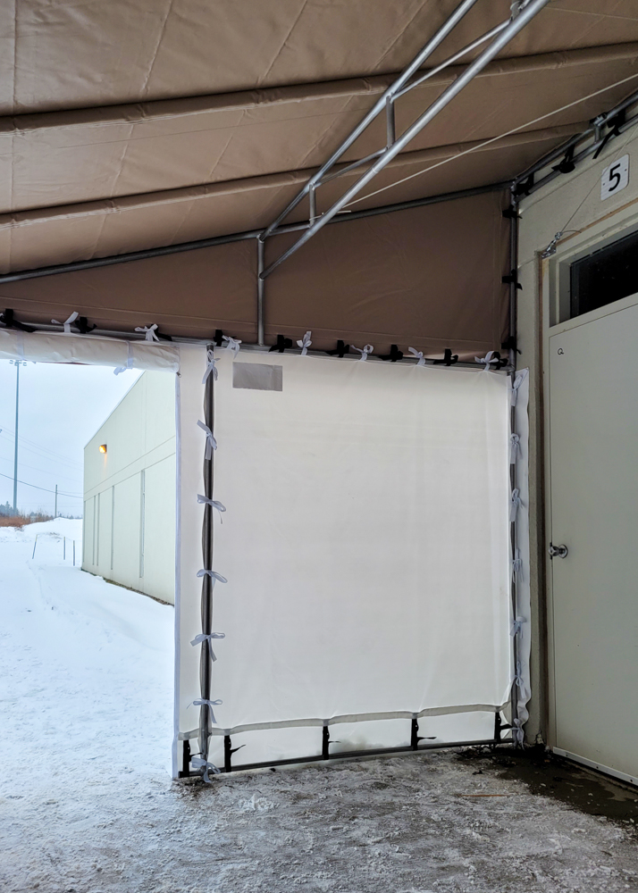 Auvent quatre saisons avec toile d'hiver - Commercial • Hiver