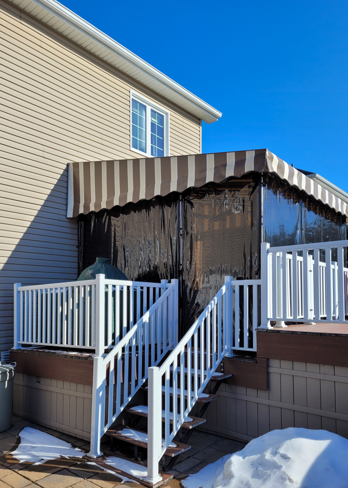 Auvent de patio 4-saisons avec rideau - Résidentiel • Été