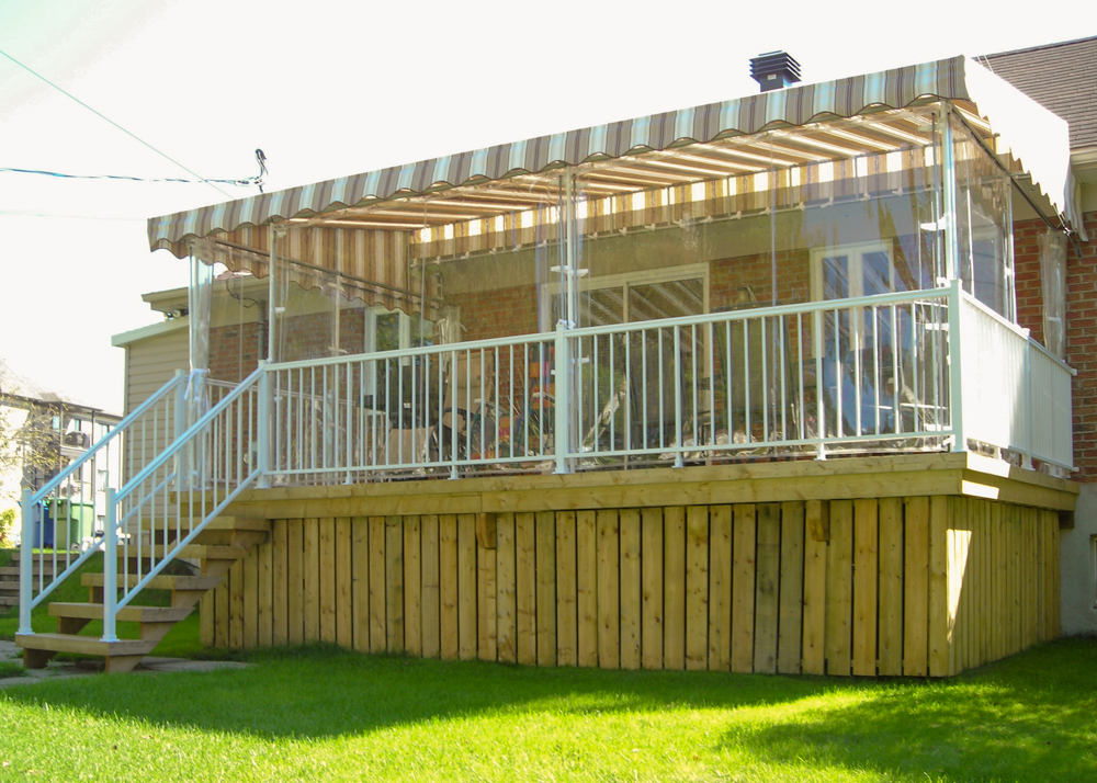 Auvent fixe avec rideau - Résidentiel • Été