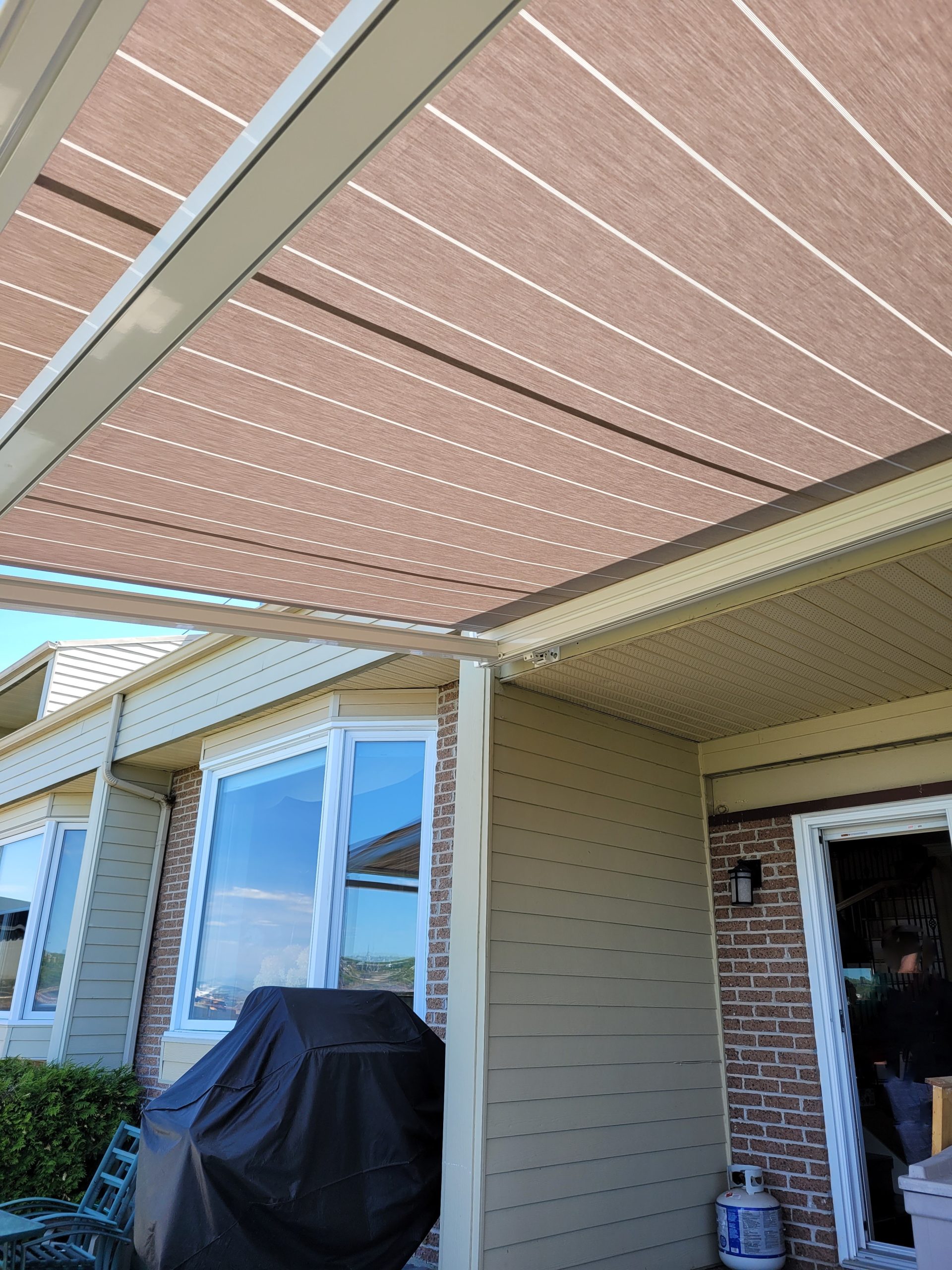 auvent rétractable - Résidentiel • Été