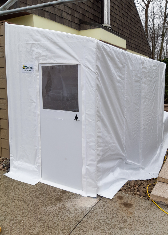 Portique avec porte rigide - Résidentiel • Hiver